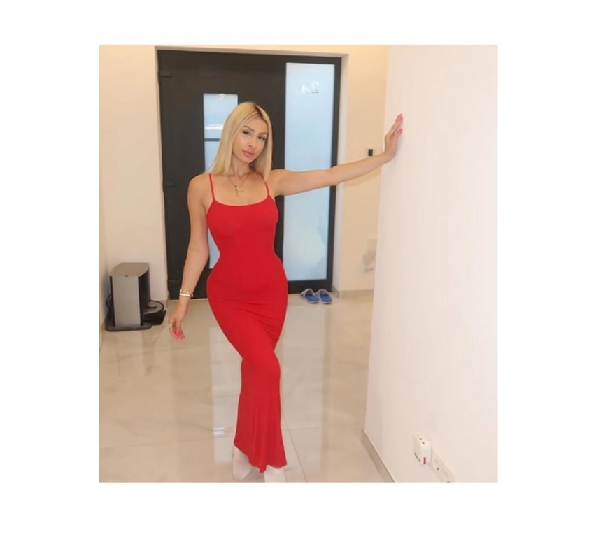 Escorts Bedfordshire Luton - Photos for Blonde Companion – Elegant & Discreet