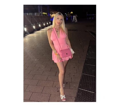  Escorts & Erotic Massage Dudley Town Centre Dudley - Photos for Blonde Beauty – Charming & Friendly