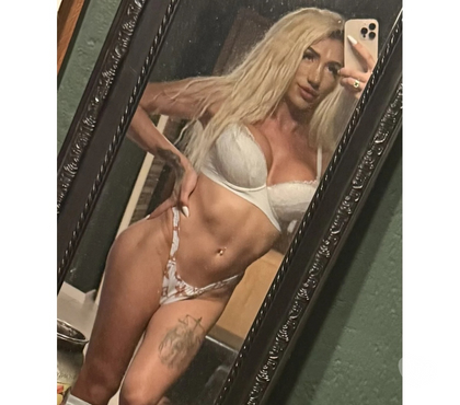 Trans The Avenues Hull - Photos for Transgender Big Dick !! Top and bottom