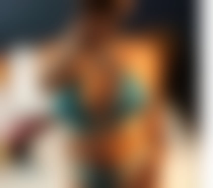 Escorts Gloucestershire South Gloucestershire - Photos for HOT ASS MILF ENGLISH BLONDE LOTS OF FUN