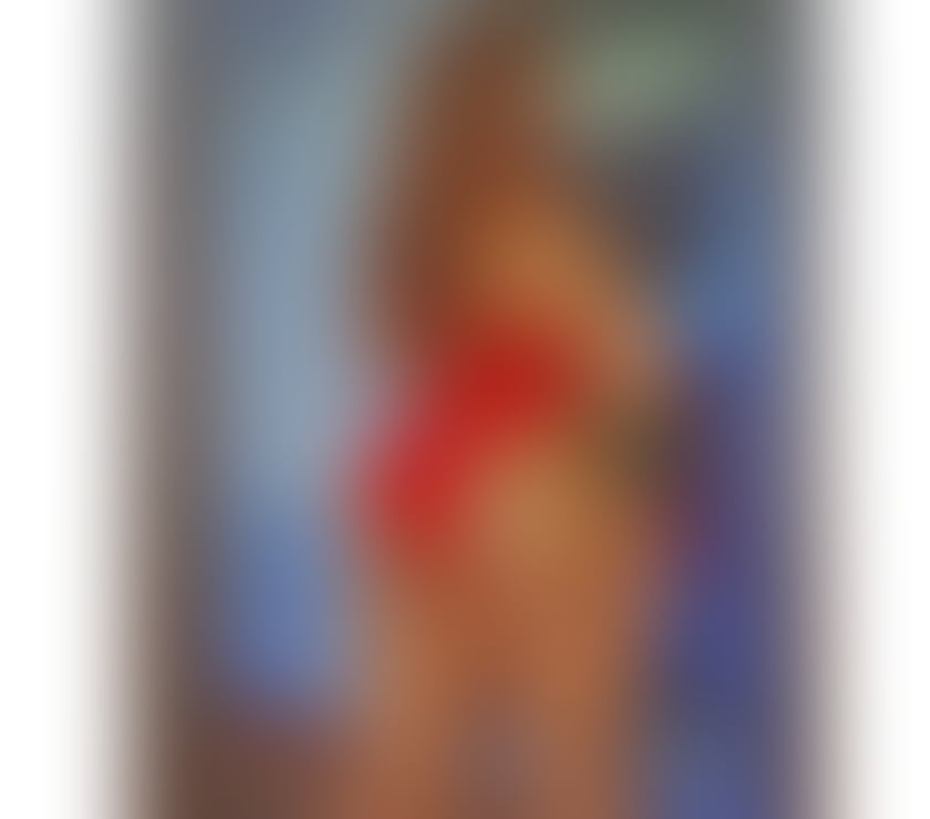 🌺celeste 🌺CURVY HOT SAUCE🌺