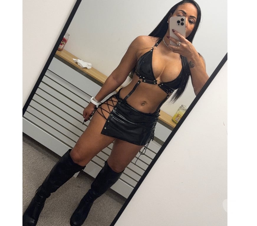 Escorts North London Ponders End - North London - Photos for 🇧🇷Melissa brunette sexy I make your party🇧🇷