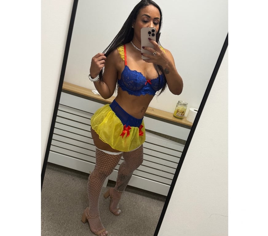 Escorts North London Ponders End - North London - Photos for 🇧🇷Melissa brunette sexy I make your party🇧🇷