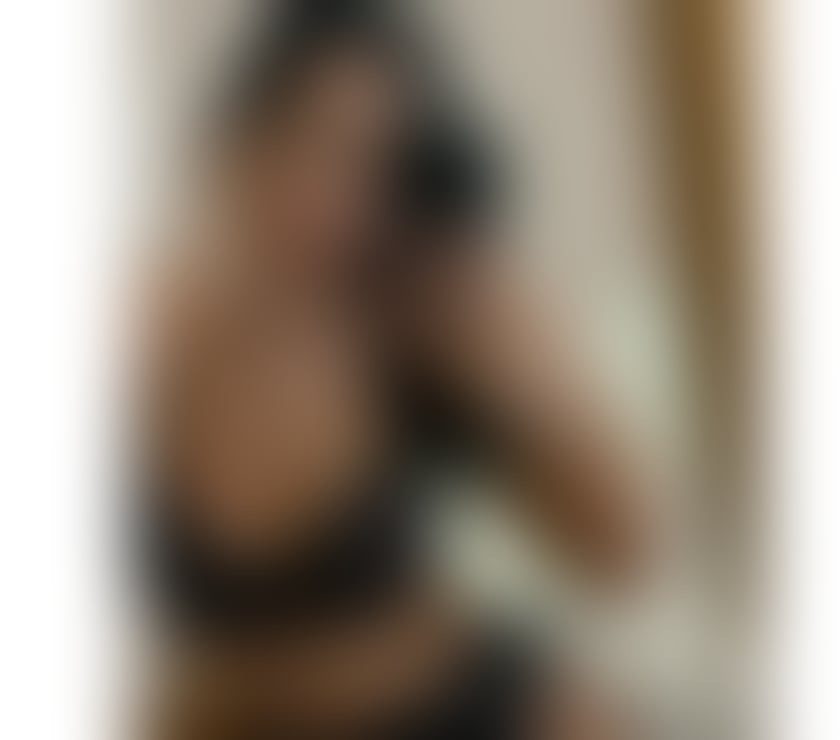 Escorts Greater Manchester Oldham - Photos for NEW IN TOWN BEST OWO PARTY 🎉 NO RUSH