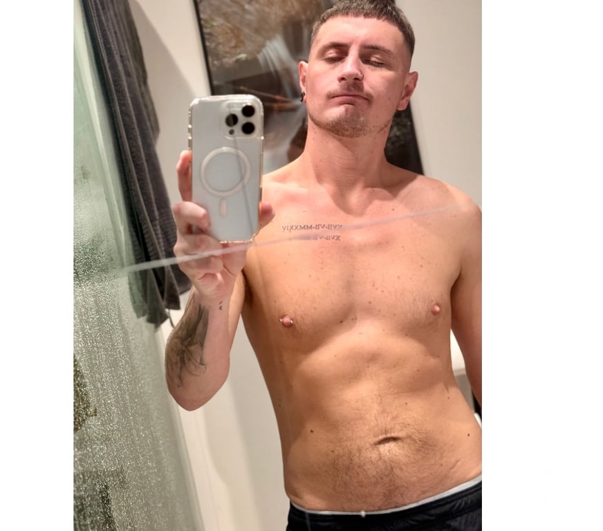  Gay massage Glasgow Glasgow City Centre - Glasgow - Photos for Lewis Gay Escort (Vers)