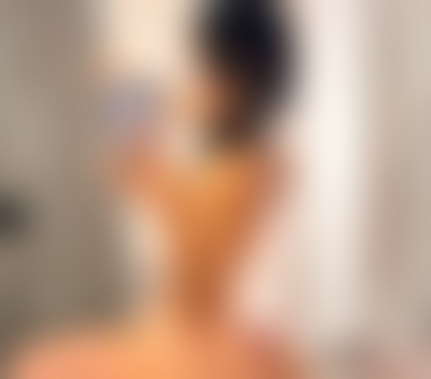 Escorts East London Canary Wharf - East London - Photos for 🍑🔥BIG ASS BRUNETTE 🔥🍑