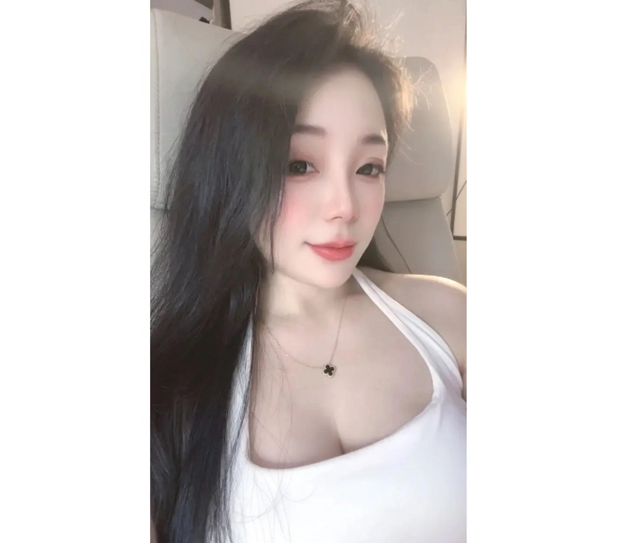 Escorts West London White City - West London - Photos for 💯 Asian Girl PERFECT ESCORT best massage escort W12 DUO