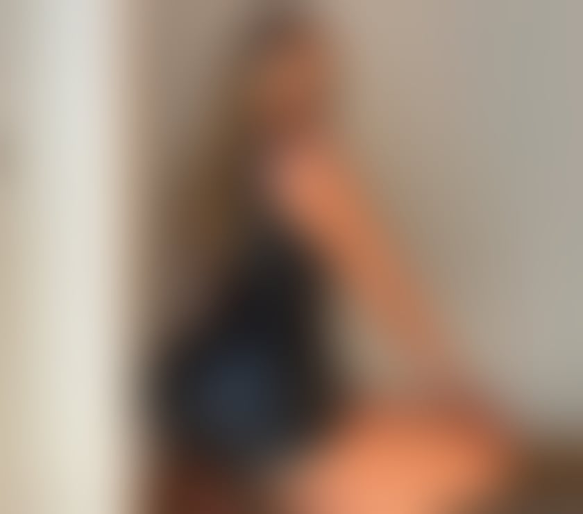 Escorts Lancashire Preston - Photos for Hiya lovely I’m Sarah , awaiting for ur call 📞 xxxx