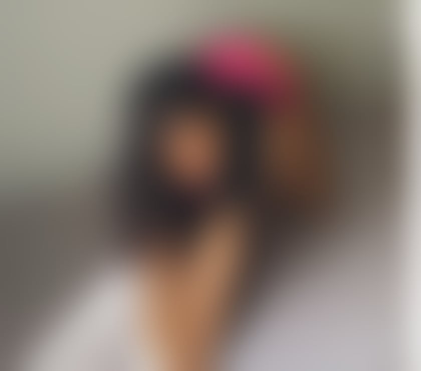 Trans Escorts South East London New Cross - South East London - Photos for Sharlotte femenine and curvé latín girl