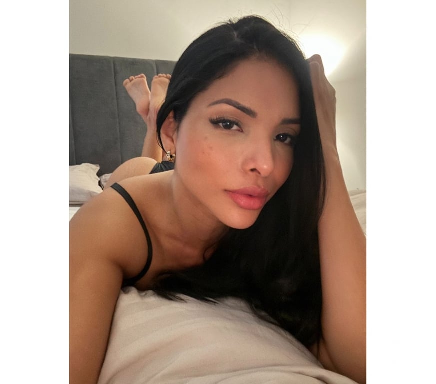 Escorts East London Redbridge - Photos for VALENTINA 💦😈BRAZILIAN 🇧🇷PARTY GIRL🍾😍