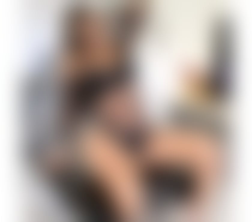 Escorts West Yorkshire Leeds - Photos for Hi îm now Girls massage owo party