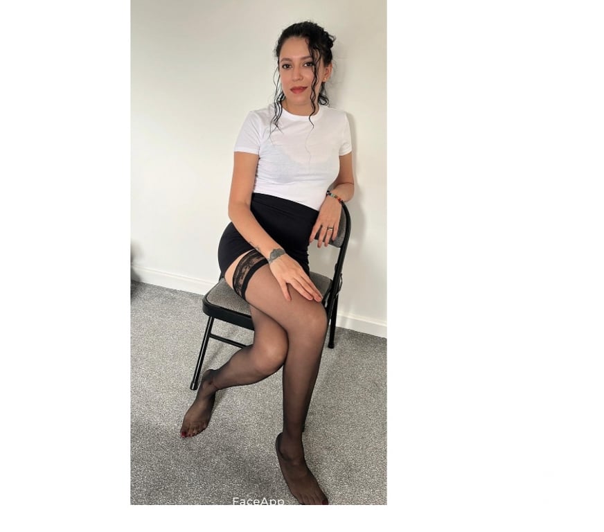 Escorts West London Hounslow - Photos for Alicia hot party 🥳 Paraguayan girl!