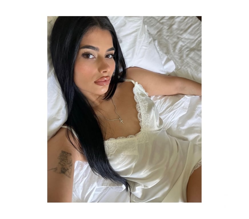 Escorts Surrey Surrey Heath - Photos for Leah best in town