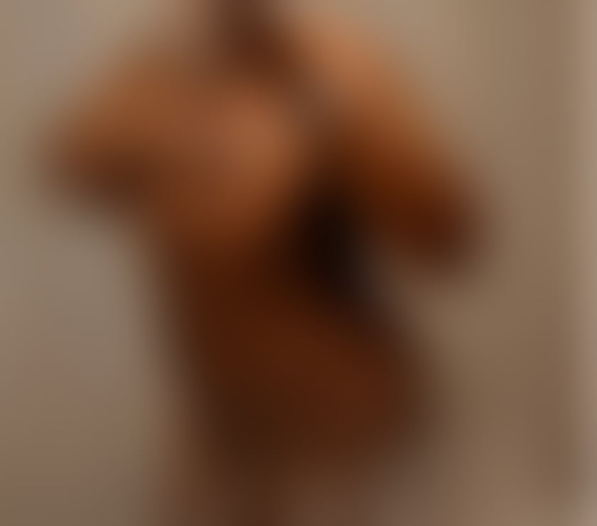 Escorts Greater Manchester Manchester - Photos for 6ft Chocolet Amazonian queen with all the right curves