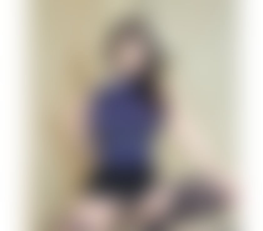 💕Joella new in here. Party girl good looking
