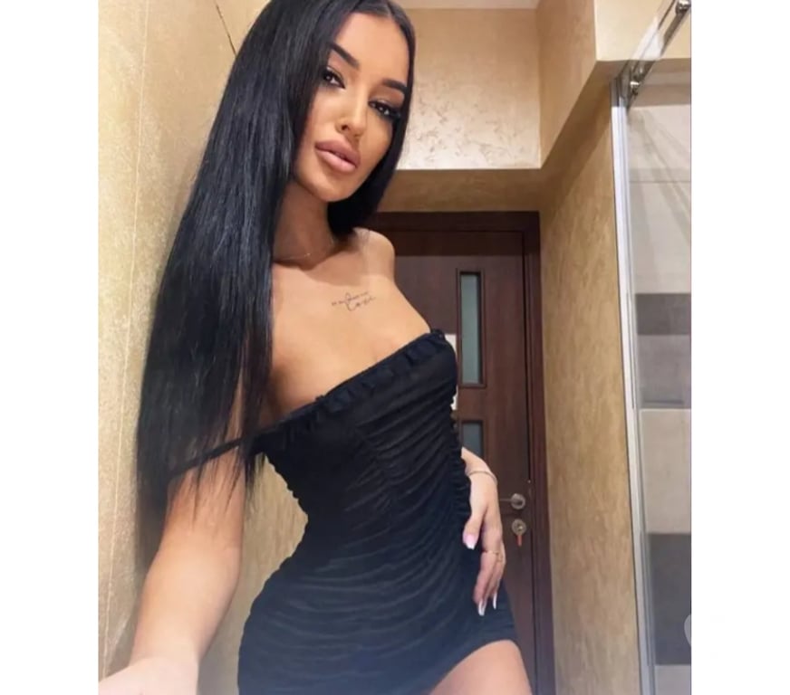 Escorts Aberdeen Aberdeen City Centre - Aberdeen - Photos for Lara Hello baby’s SWEET 👅💦 PARTY GIRL