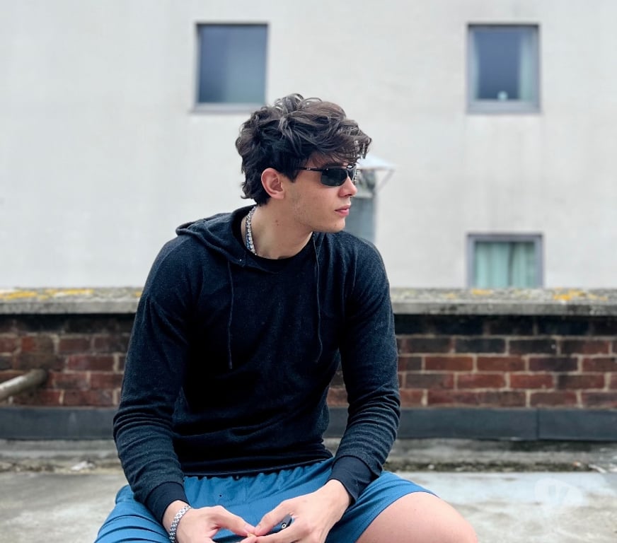 Escorts Greater Manchester Manchester - Photos for Palmer cold,23 years old, come meet dad