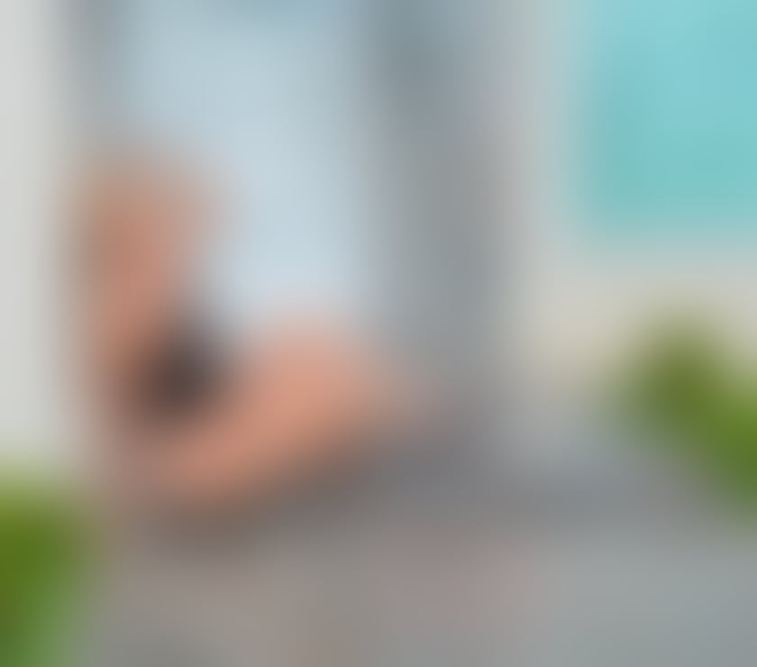 Escorts Essex Harlow - Photos for LARISSA BIG BIG BUM PARTY 🥳🍾🎉🥂