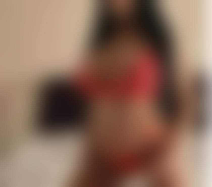 Escorts Bedfordshire Luton - Photos for 🔥LETS PARTY AND BUBBLE TOGETHER🍸FOR A FEW DAYS ONLY