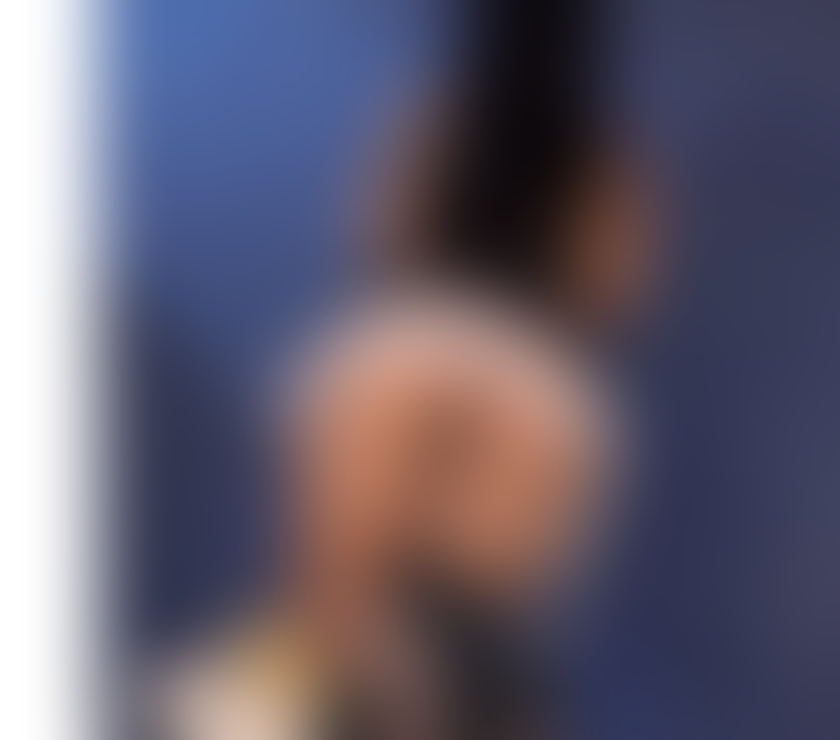 Escorts Wiltshire Swindon - Photos for Roxana com back 😉pary sexy girl
