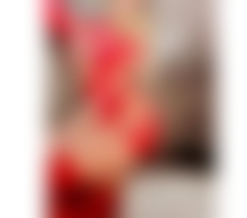Escorts Edinburgh Edinburgh Old Town - Edinburgh - Photos for Blond tall tease woman fetish feet domination party