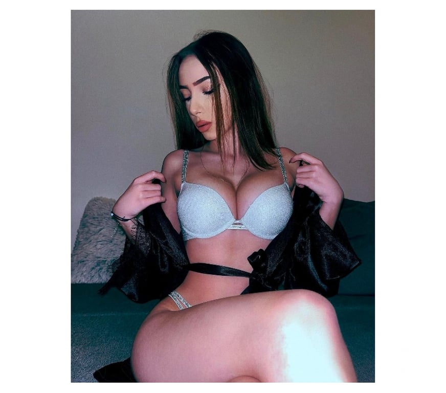 Escorts North West London Camden - Photos for REBBECA 🌹 SEXY BRUNETTE ✅ PARTY GIRL NEW IN TOWN