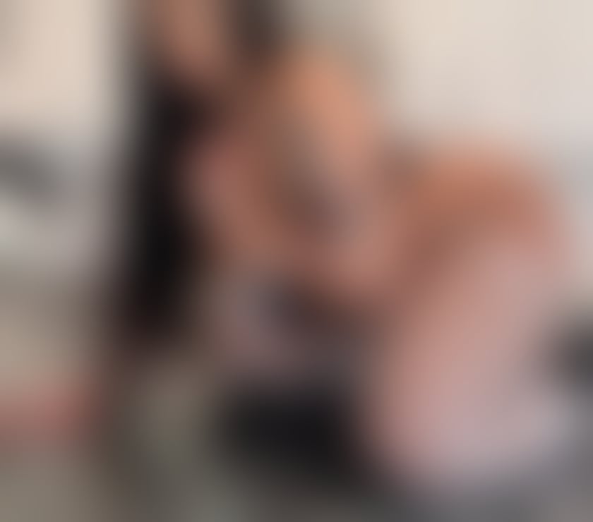  Escorts & Erotic Massage Leeds City Centre Leeds - Photos for 🍑 AWESOME ASS MAGIC 💦 BEST OWO 🥂