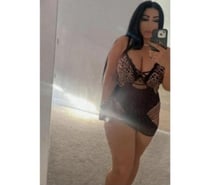 HELLO COLUMBIA GIRL PARTY GIRL HERE FOR YOU