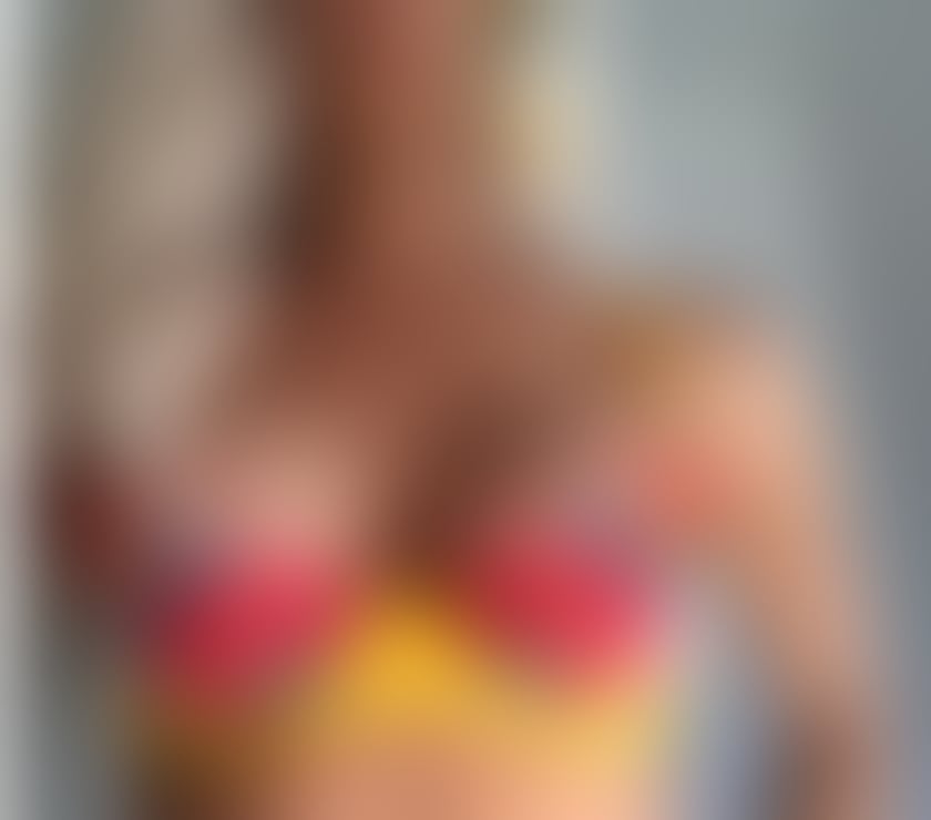Escorts North Yorkshire Scarborough - North Yorkshire - Photos for Merry Town Centre