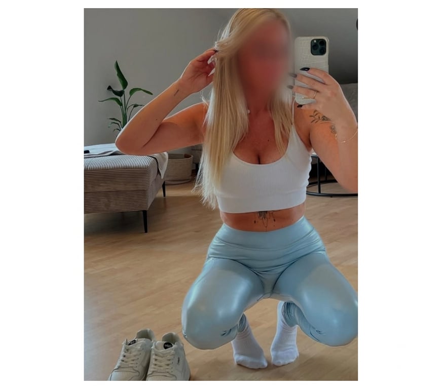 Escorts Surrey Guildford - Photos for Hi guys im Lena in Guildford xx