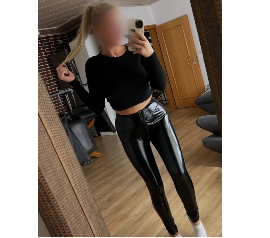 Escorts Surrey Guildford - Photos for Hi guys im Lena in Guildford xx