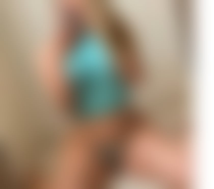 Escorts East London Redbridge - Photos for PARTY BLONDE MILF IN TOWN ❣️
