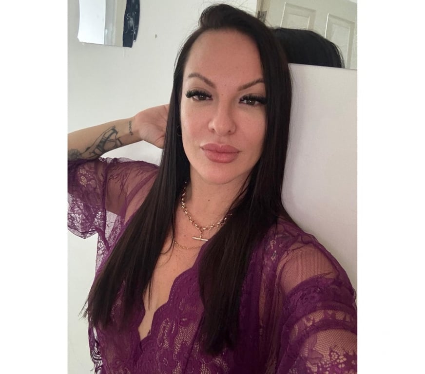 Escorts South East London Croydon - Photos for 🥳🍾PARTY GIRL CHANNEELL🍾🥳