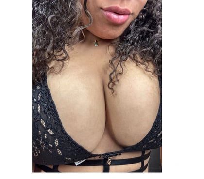 Escorts Cranford Hounslow - Photos for 🎀ALICE🇧🇷FRIENDLY🥳BIG BOOBS🍓100%REAL✅