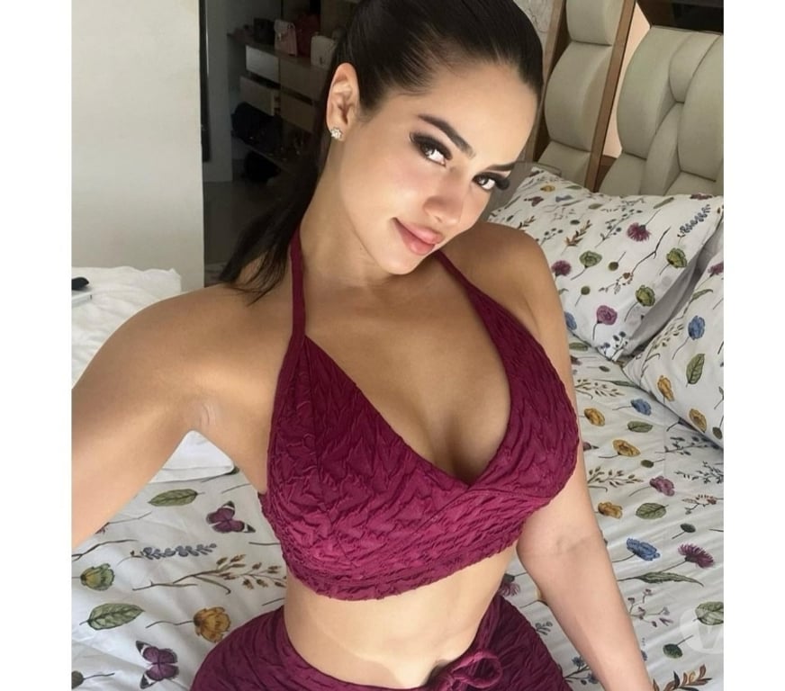 Escorts East London Redbridge - Photos for Karina Hot Party Girl back in London near Ilford Station
