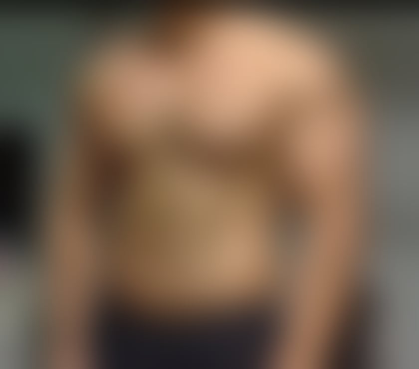 MALE ESCORT READY FOR SOME FUN PARTY
