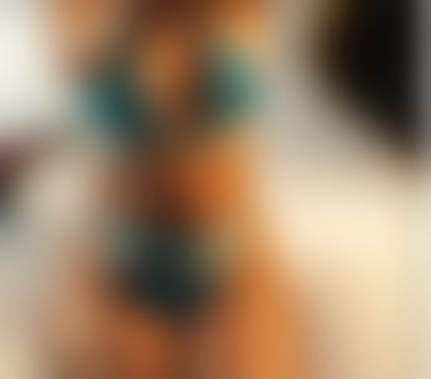 Escorts Cardiff Cardiff Gate Business Park - Cardiff - Photos for HOT ASS MILF ENGLISH BLONDE LOTS OF FUN