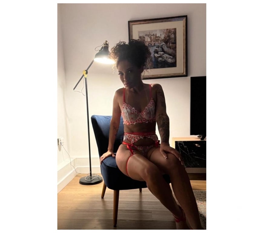 Escorts South West London Richmond upon Thames - Photos for MELLIE NEW IN TWICKENHAM ,PARTY GIRL, 100% NATURAL