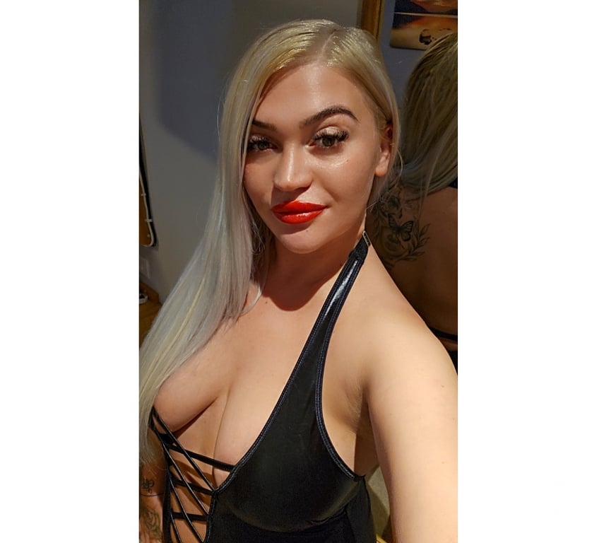 Escorts Somerset North Somerset - Photos for Larry only outcall full service included