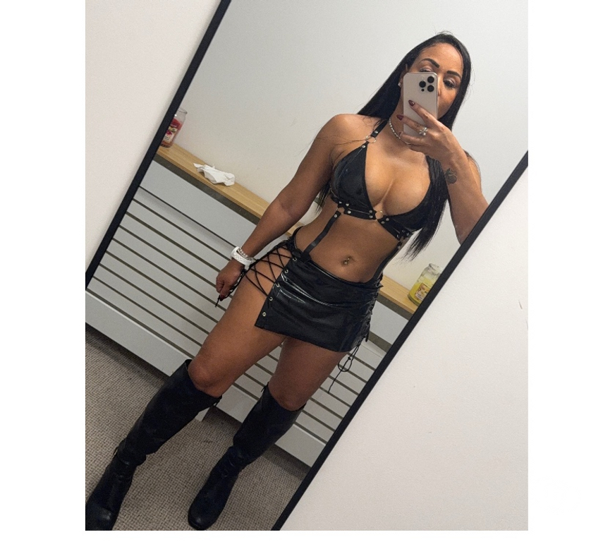 Escorts Hertfordshire Watford - Photos for 🇧🇷Melissa brunette sexy having her party