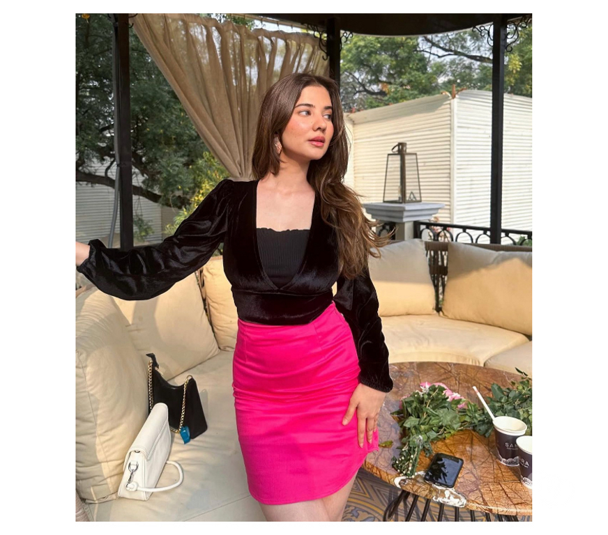 Escorts Glasgow Glasgow City Centre - Glasgow - Photos for Elegant Indian Companion – Discreet & Friendly
