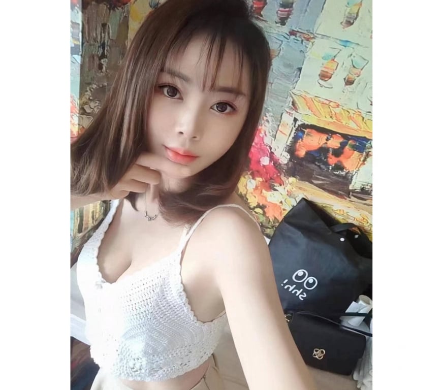 Escorts South East London Bromley - Photos for PETTS WOOD PREMIUM - Chen, Gorgeous Busty Asian Escort