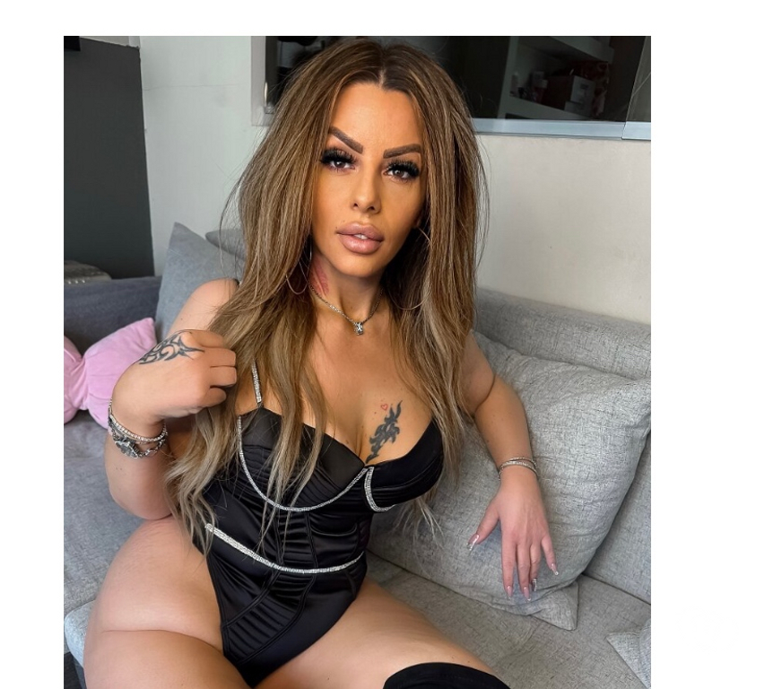 Escorts York York City Centre - York - Photos for GORGEOUS BLONDE MILF-PARTY WOMAN