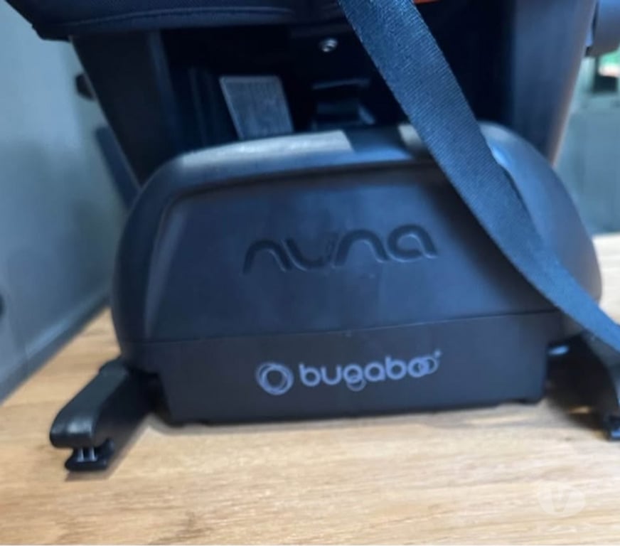 Miscellaneous Bedfordshire Bedford - Photos for Bugaboo Turtle Air by Nuna with Isofix Base