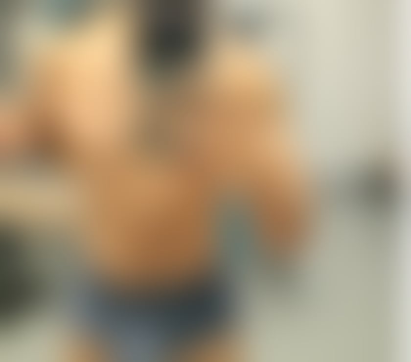 Escorts West Yorkshire Kirklees - Photos for Muscleman Persian prince 😍💪🏽