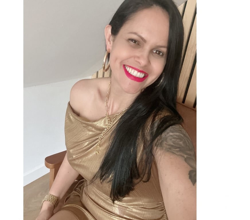 Escorts Wiltshire Swindon - Photos for HOLLYWOOD STAR- ⭐