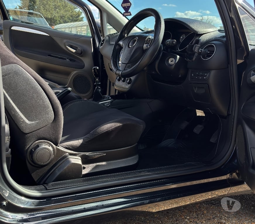used cars for sale North London Bounds Green - North London - Photos for 2014 FIAT PUNTO EASY 1.2 + REG + MOT + ADD ONS! ULEZ