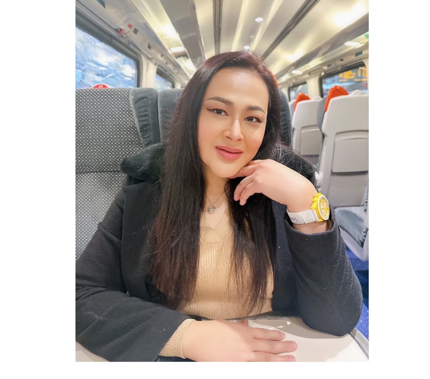 Escorts Conwy Conwy Town Centre - Conwy - Photos for RAYA SEXY THAI GIRL - come have fun x