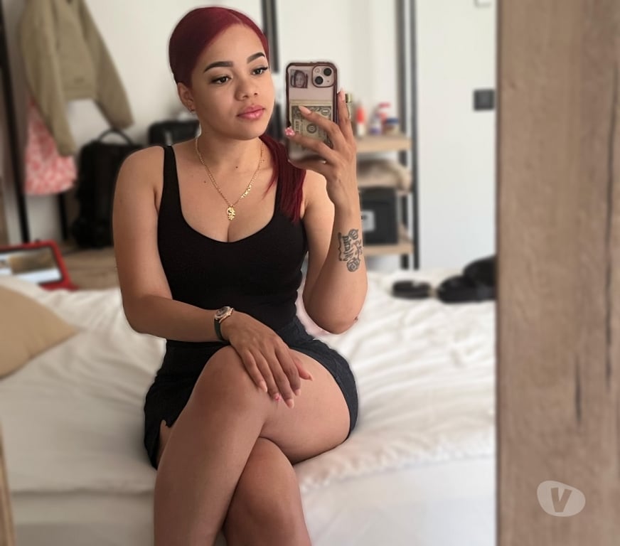 Escorts Edinburgh Edinburgh - Edinburgh - Photos for Sarah petite Latina best A-level and party call me