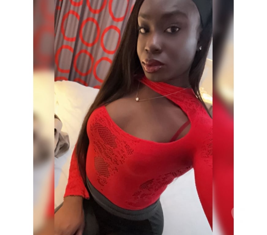 Trans Escorts South East London East Croydon (Tramlink) Station - South East London - Photos for British Blackbarbi 💅🏿East Croydon